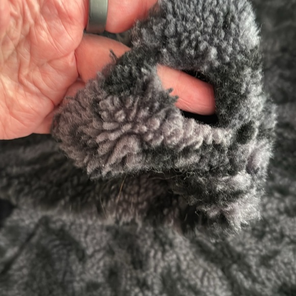 Cropped fleece pullover - Picture 4 of 6